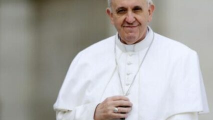 Minacce a Papa Francesco, inviata una lettera con 3 proiettili
