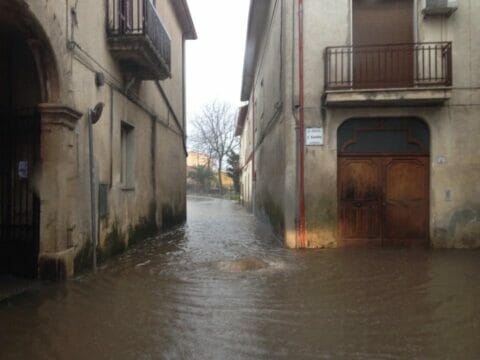 Cervinara, piogge intense: problemi alla frazione Valle