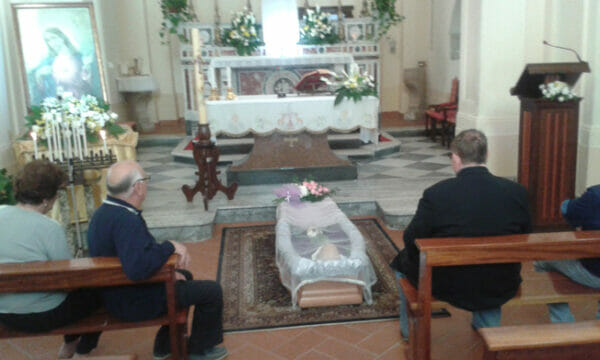 Cervinara, la comunità si commuove per la morte del reverendo don Nicola Fiore