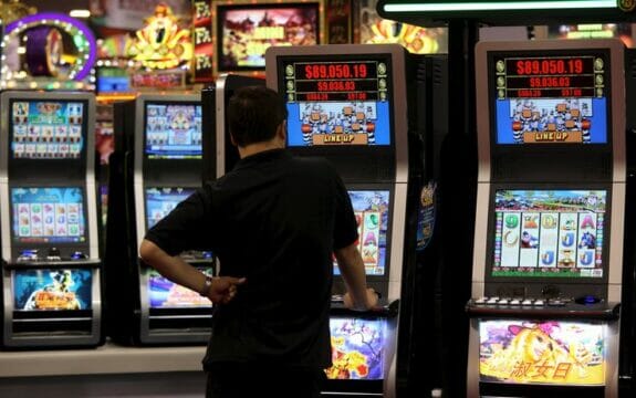 Cervinara, manometteva slot machine: denuncia per tentata truffa