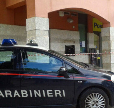 Cronaca, Nusco: tentano furto al postamat, messi in fuga dai carabinieri