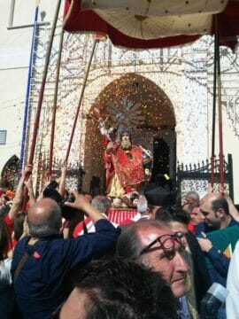 Montesarchio: partecipazione record alla processione della Ss Trinità, le emozioni dei fedeli