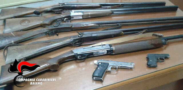 Cronaca, Quadrelle (Av): Lite tra parenti, sequestrati cinque fucili e due pistole