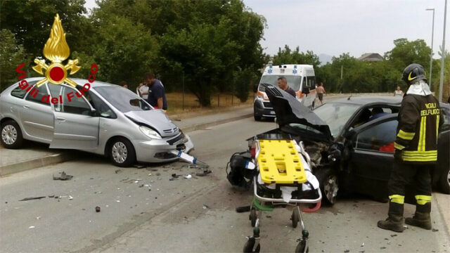 Cronaca, Avellino: incidente stradale, due i feriti