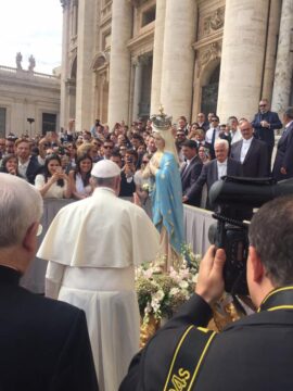 San Martino Valle Caudina: Il Papa ha benedetto la statua di Santa Maria della Pace