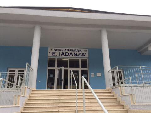 Forchia: Gesesa dona una lim alla Scuola Primaria Ernesto Iadanza