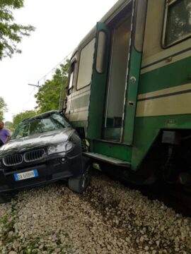 Ferrovia Benevento-Napoli: incidente a San Felice
