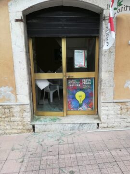 Montesarchio: vandalizzata sede del Pd