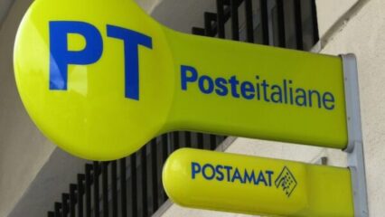 Poste italiane pronta a rimborsare i clienti vittime dell'attività illegale della direttrice