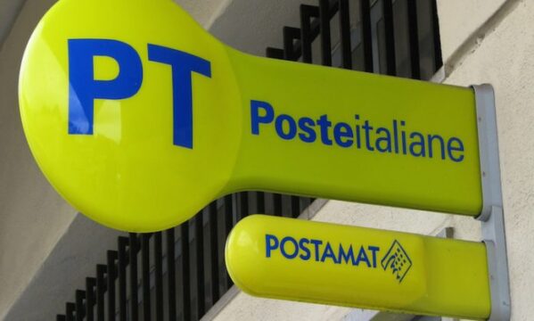 Lavori di manutenzione per l'ufficio postale di Pratola Serra