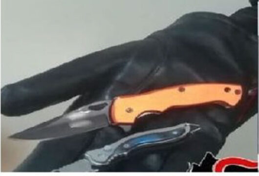 San Martino: 50enne trovato in possesso di un coltello a scatto, un’ascia e due martelli