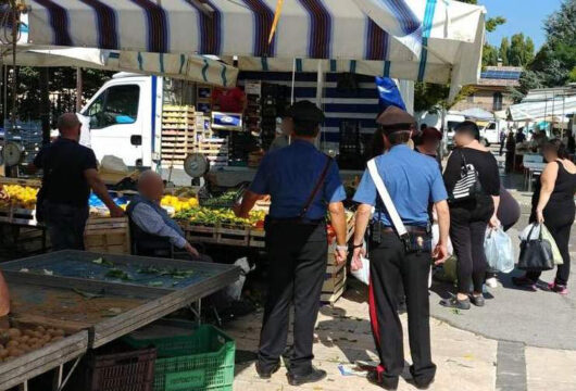 Contraffazione e prodotti falsi: i Carabinieri di Avellino sequestrano merce in tutta la provincia