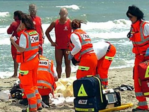 Cronaca: 82enne si tuffa in mare e muore