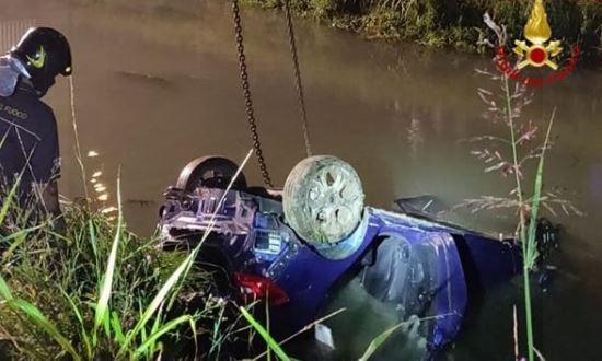 Nazionale: auto in un canale, quattro giovani morti, si salva una ragazza