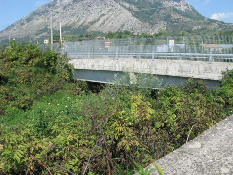 Montesarchio: lo stato di abbandono del torrente Tesa