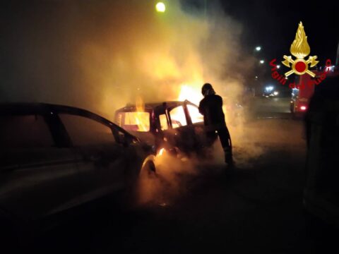Cronaca: tre auto in fiamme nella notte