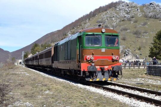 Valle Caudina: obiettivo del M5s,linea ferroviaria a Rfi