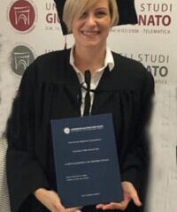Cervinara: Maddalena Cioffi taglia il traguardo della laurea in Giurisprudenza