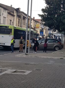 Valle Caudina: autobus in panne ad Arpaia,studenti a piedi e traffico rallentato