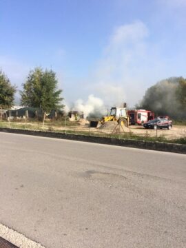 Montesarchio: incendio doloso in un cantiere nei pressi del cimitero