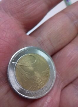 Valle Caudina: attenti alle monete false da due euro. Tanti casi segnalati a Cervinara, Rotondi e San Martino