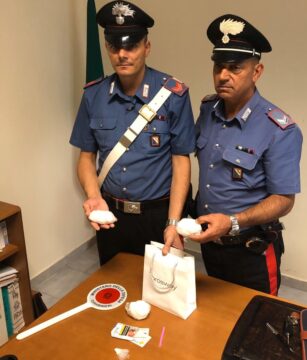 Benevento: trovato in possesso di cocaina, arrestato pusher 25enne