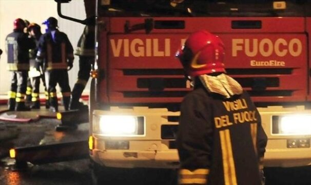 Cronaca: esplosione devasta un’azienda sull’Appia
