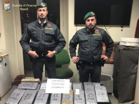 Cronaca.: due anzianti trasportavano 33 kg di cocaina, per un valore di 10 milioni euro