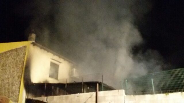 Valle Caudina: fiamme nella notte a San Martino, a fuoco un ristorante