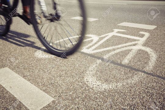 Una gara ciclistica infrange il divieto di transito tra province ed espone a rischio contagio la Valle Caudina