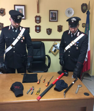 Valle Caudina: rocambolesco inseguimento dei carabinieri, ladri in fuga