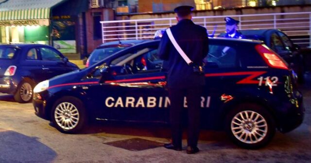 Cronaca: ruba un’auto ma viene subito bloccato dai carabinieri