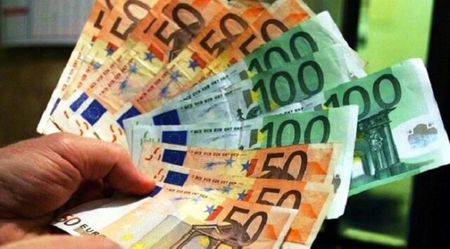 50enne di Cervinara svuota il conto corrente di una donna e si appropria di 13.000 euro