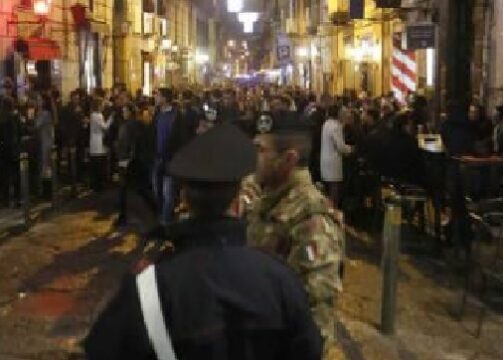 Campania: niente alcolici asporto dopo le 22, bar chiusi all’una