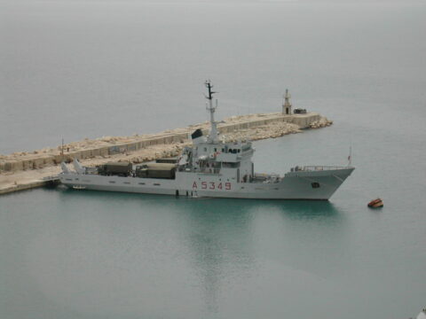 Nave Caprera: provvedimenti cautelari per 5 militari