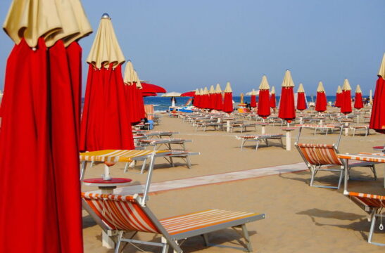 Campania: domani riaprono le spiagge