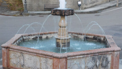 Arpaise: ripristinata dopo trent'anni la fontana in Piazza Generoso Papa. Ad Arpaise, presso la Piazza Generoso Papa