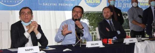 Salvini a Napoli: Plexiglass a scuola? “E’ una cazzata”