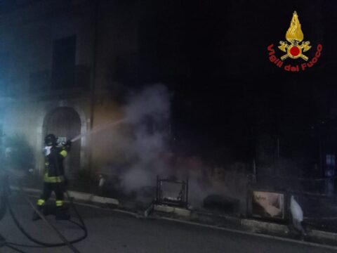 Dopo l’incendio del bar a San Martino, i residenti invocano maggiore sicurezza