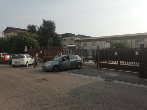 Nervosismo davanti ai seggi elettorali di Cervinara, forze dell’ordine mobilitate