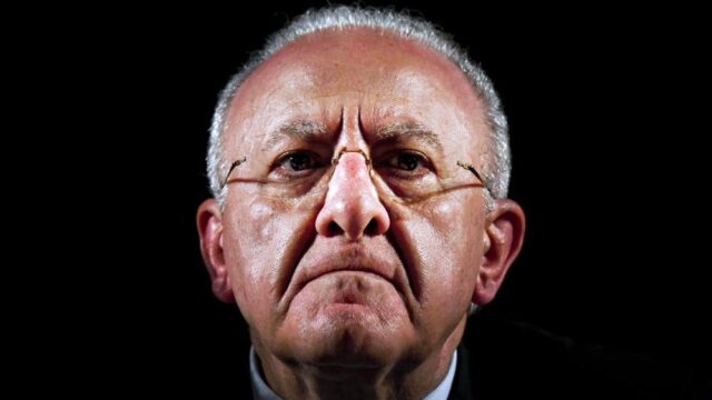 De Luca, da qui all'eternità De Luca, da qui all'eternità