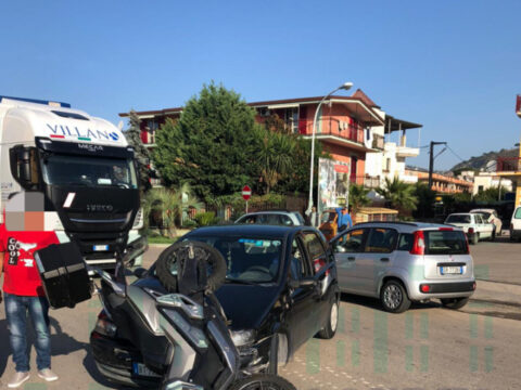 Scooter travolto lungo l’Appia,imprenditore ferito