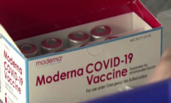 Domani arriva anche il vaccino di Moderna