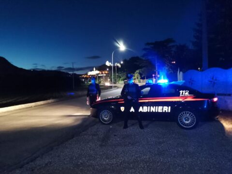 Valle Caudina: picchia e minaccia la moglie, 50enne arrestato dai carabinieri