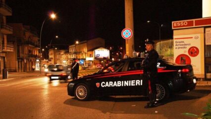 I carabinieri scoprono una festa di 18 anni in un ristorante