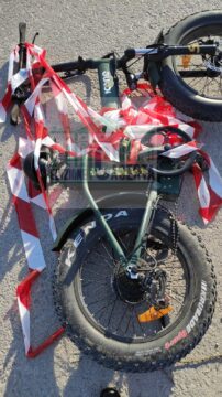 Valle Caudina: bici travolta da auto, uomo sull’asfalto