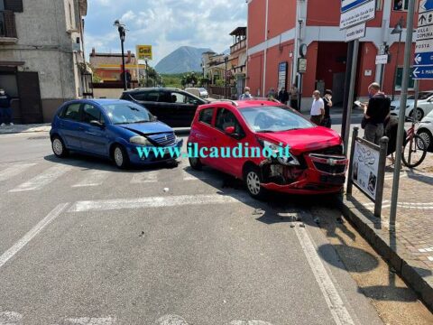 Valle Caudina: incidente davanti al comune di Rotondi con feriti