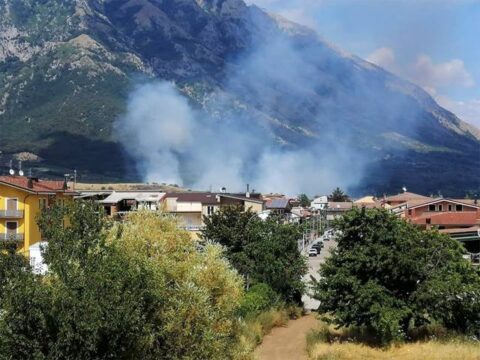 Valle Caudina: brucia ancora Airola