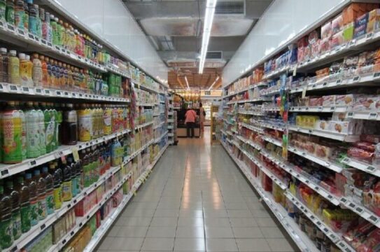 Carne e latticini sequestrati, i Nas chiudono un intero supermercato
