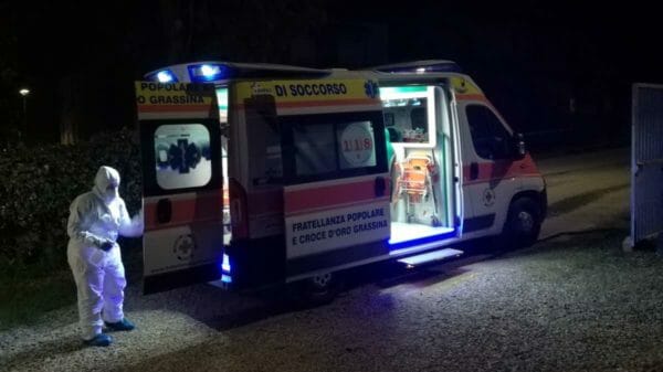 Cervinara: ubriachi aggrediscono ambulanza del 118, forze dell’ordine non disponibili
